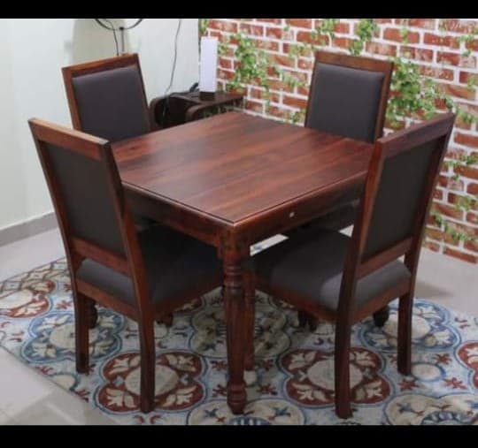 4-Seater Dining Set